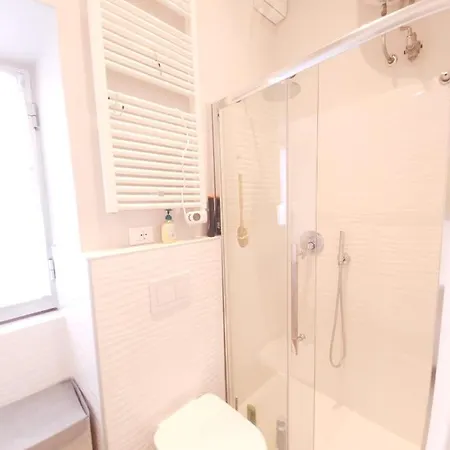 Casa Mazzini * 알라시오